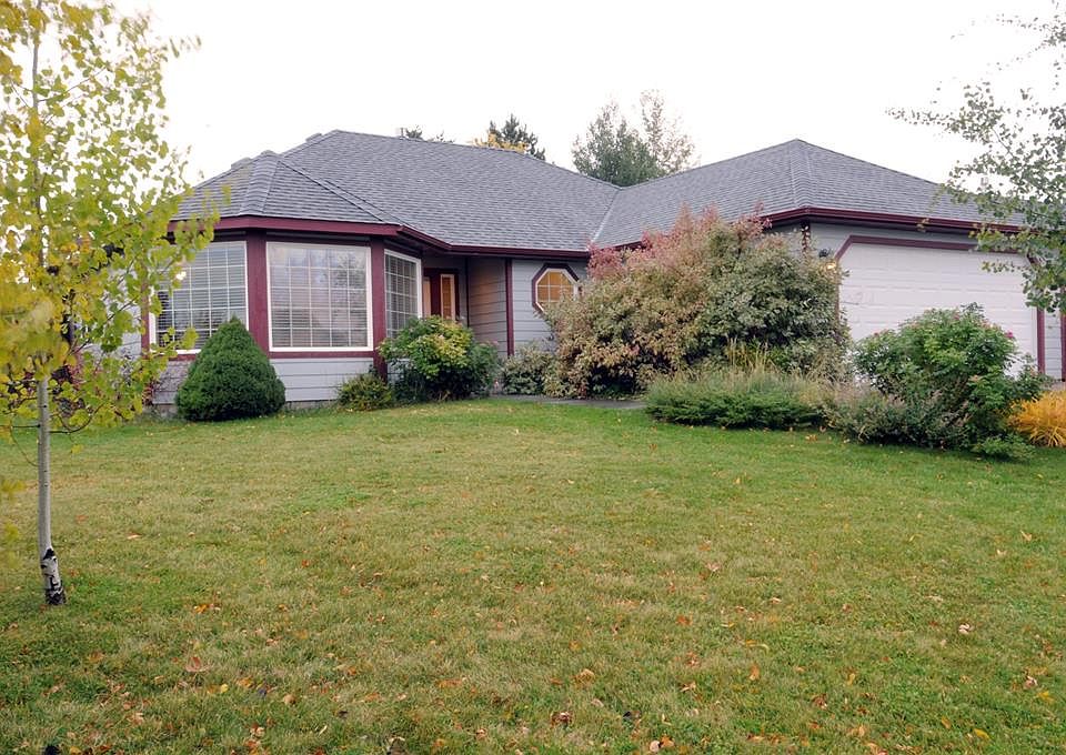 1st image of 118 Sanders Ave