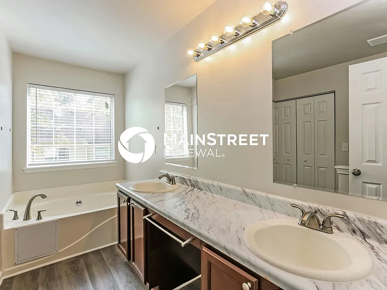 Main Bathroom