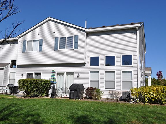 3rd image of 4440 Princeton Ln Unit 4440