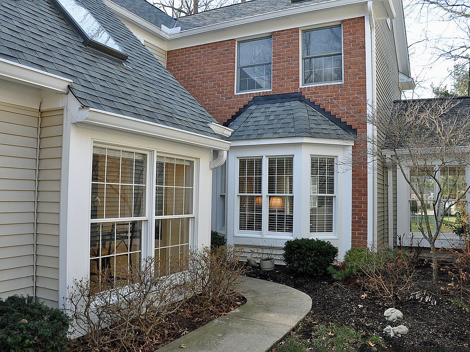 1st image of 225 Westwind Dr