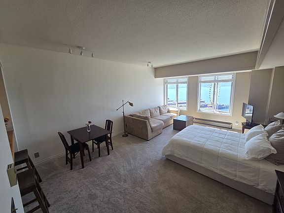 5th image of 98 Union St APT 605