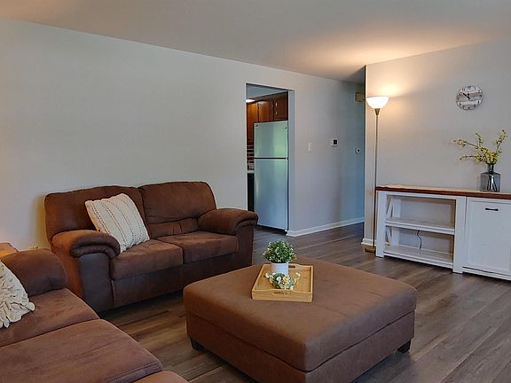 3rd image of 2414 Corby Dr