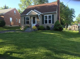 1317 Cresse Ave, Schenectady, NY 12309