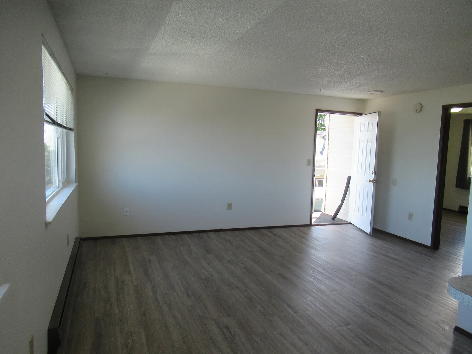 2 bed, $1,595 — Photo 3