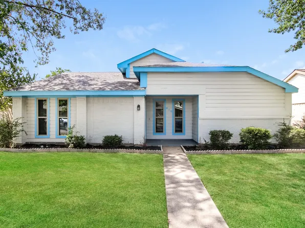 518 Feathercrest Ln, Mesquite, TX 75150