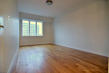 Rented by Safdie Realty Group