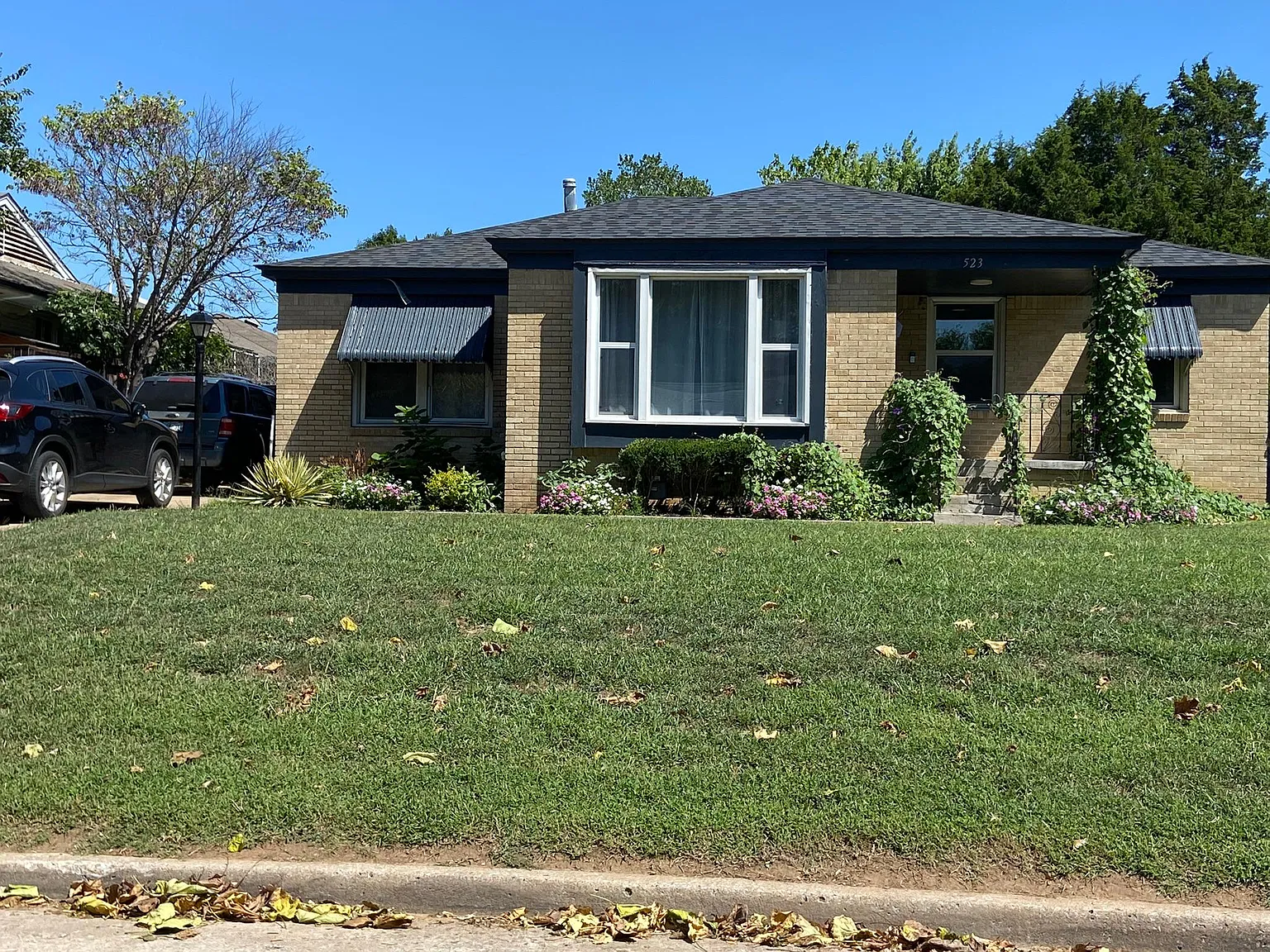 4 bed, 1400 sqft, $2,000 — Photo 1