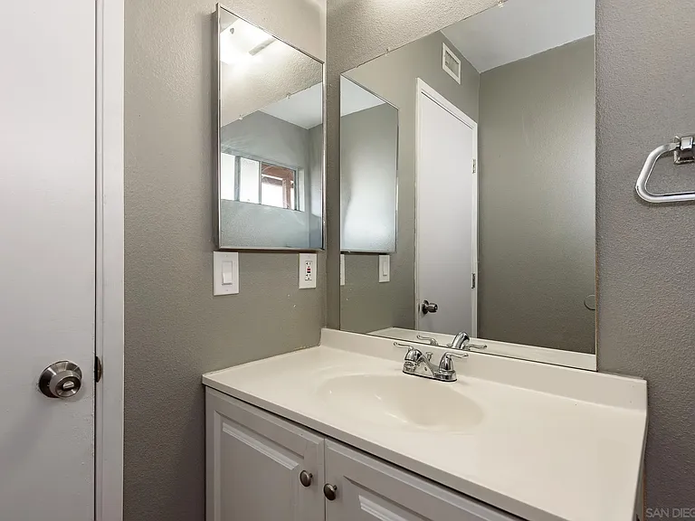 1045 Fuchsia Ln — Photo 27