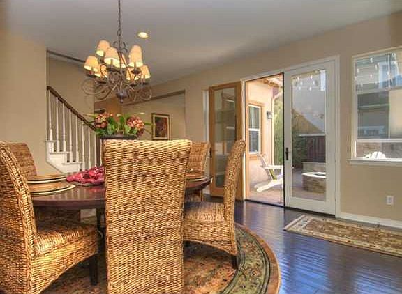 Dining room and courtyard