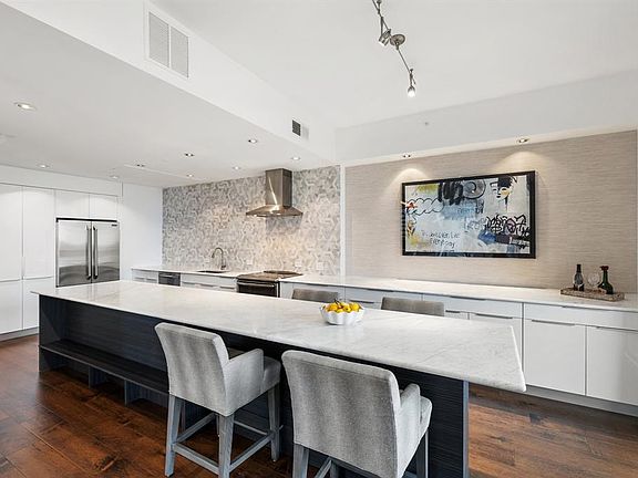 4th image of 3333 Allen Pkwy Unit 3005