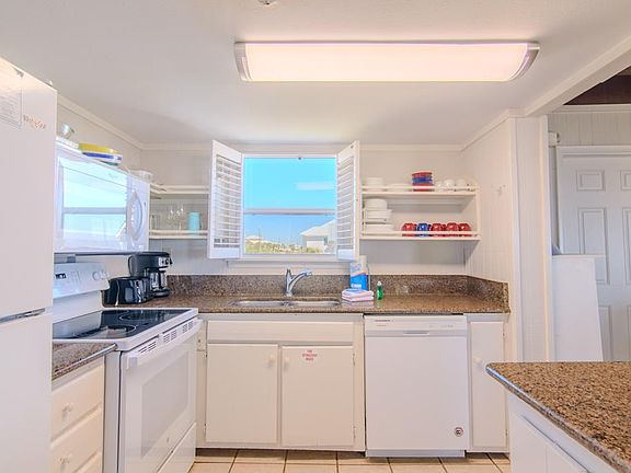 4th image of 864 W Gorrie Dr