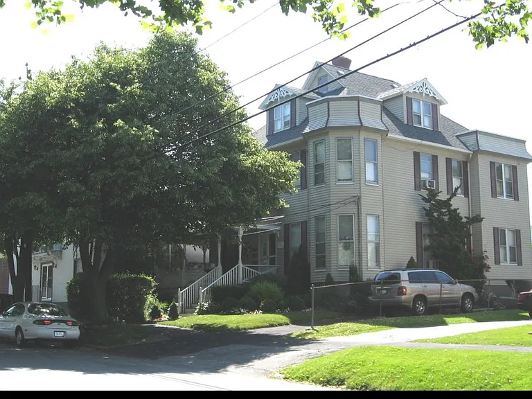 118 Franklin St #2 — Photo 2