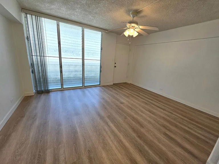 2120 Fern St #102 — Photo 11