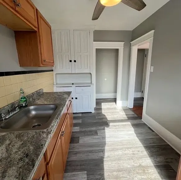 129 Laurel St #3 — Photo 1