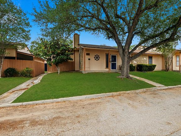 4th image of 1051 Country Club DR #M-45
