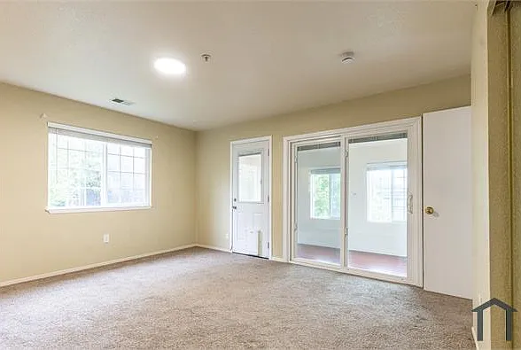 3260 Dakota St — Photo 5