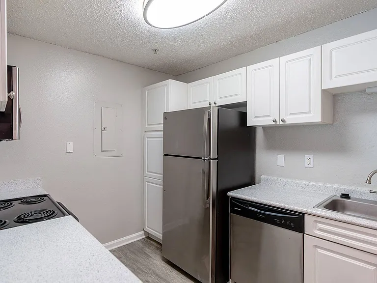 Lenox at Patterson Place — Photo 20
