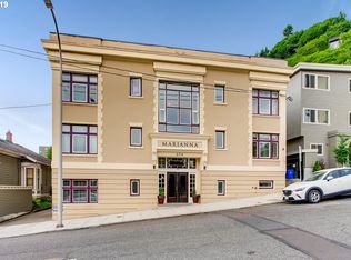 654 SW Grant St APT 202, Portland, OR 97201