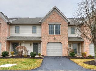 467 Waverly Wood Dr, Harrisburg, PA 17110