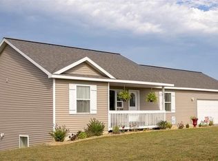 8448 King Arthurs Ct, Kingsley, MI 49649