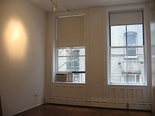 Rented by Cast Iron Real Estate | media 21