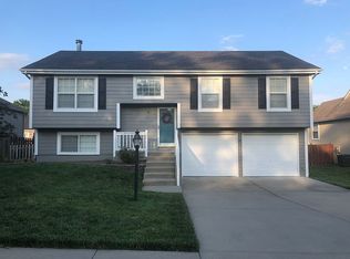 2917 Spring Garden St, Leavenworth, KS 66048