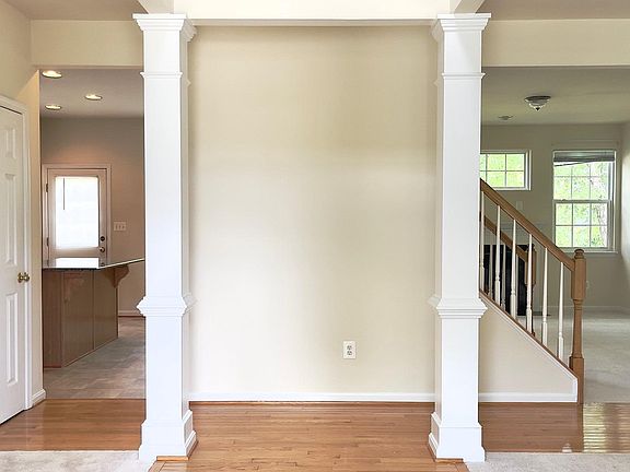 4th image of 10109 Elliston Ct