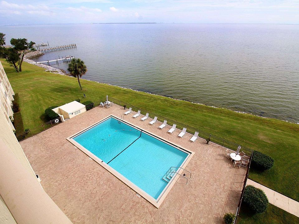 1st image of 615 Bayshore Dr APT 506