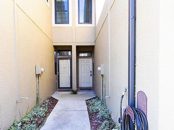 2nd image of 5179 Bay Isle Cir