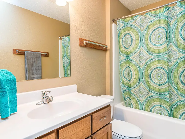 Campus View Apartments — Photo 16