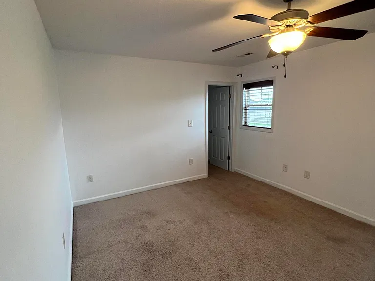 608 Cheltenham Dr — Photo 36