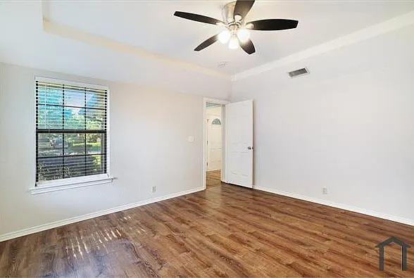 364 La Quinta Cir S — Photo 6
