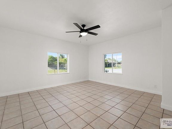 3rd image of 3186 Lynn Dr