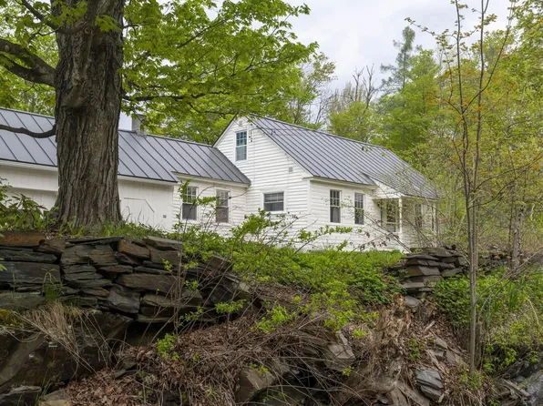 8913 County Road, Calais, VT 05648