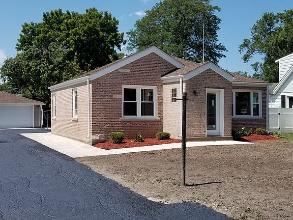 2nd image of 120 N Caryl Ave