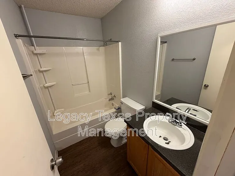 203 Willana Ct — Photo 10