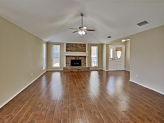 2nd image of 6901 Wickliff Trl