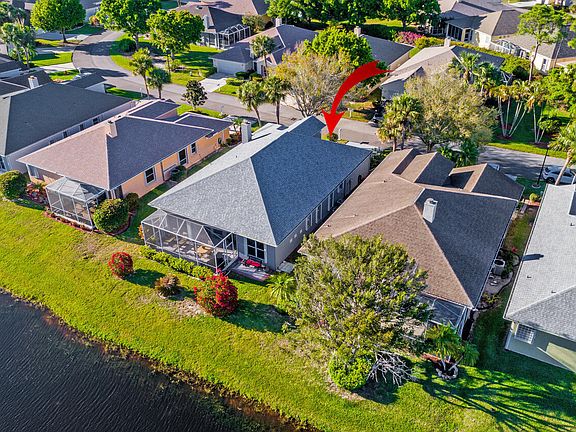 3rd image of 532 NW Lambrusco Drive