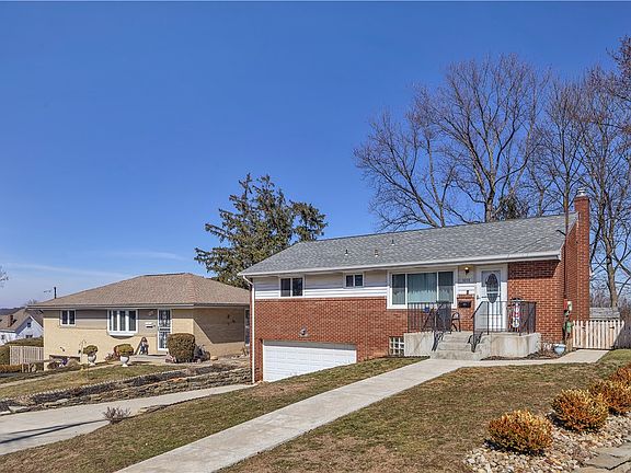 3rd image of 3058 Fadette St