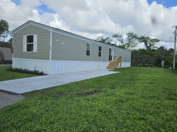 1089 Myakka Dr #2110, North Fort Myers, FL 33917