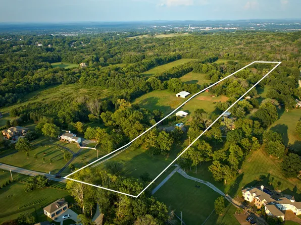 1665 Palmer Rd, Lebanon, TN 37090