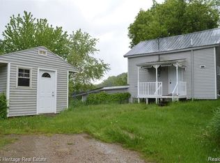 1338 Faussett Rd, Howell, MI 48855