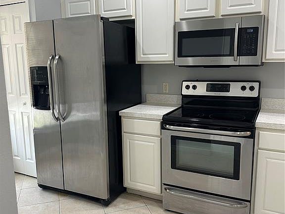 5th image of 8563 Hunters Key Cir