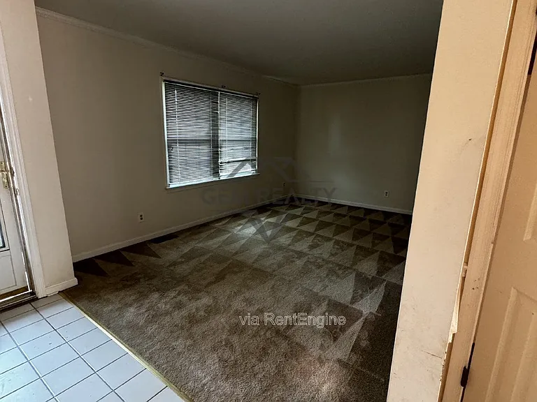 5088 Blarney St — Photo 7