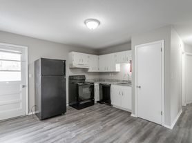 113 Goodson Ave