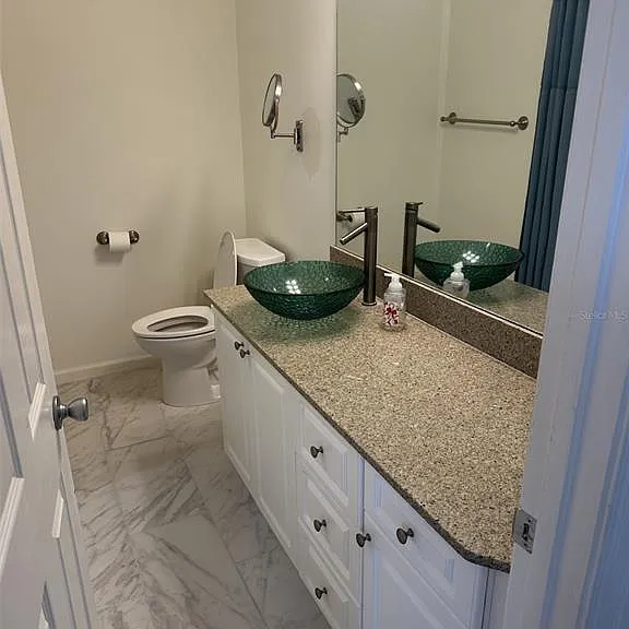 5202 SW 91st Ter #B — Photo 6