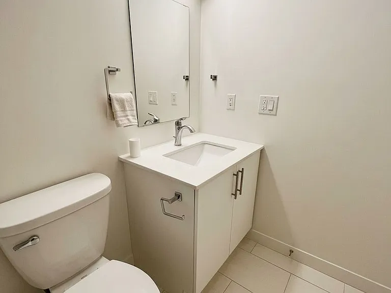 128 King St N #601 — Photo 8