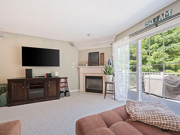 3rd image of 222 Tamarack Ln #222