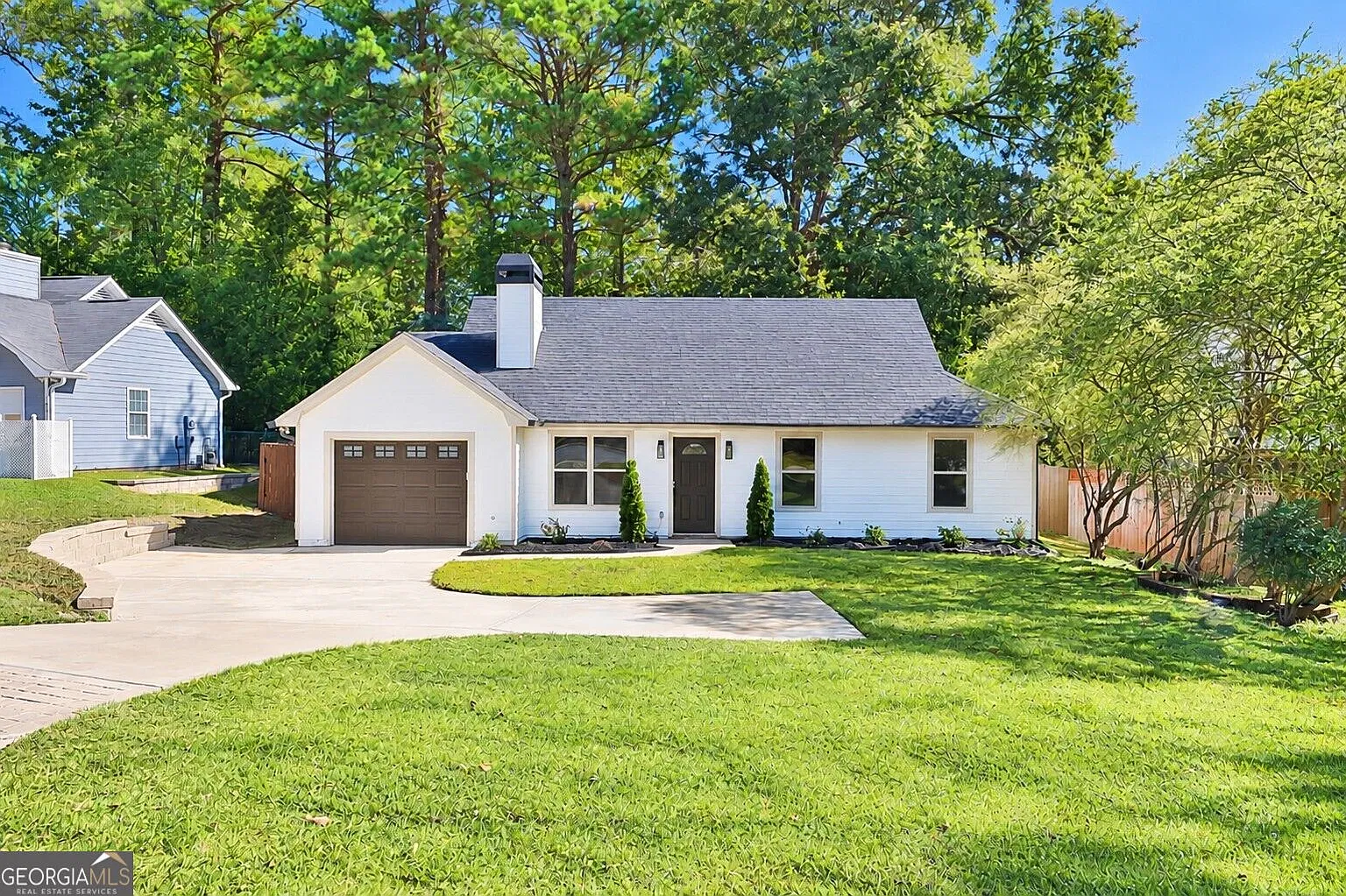 3 bed, 2.0 bath, 1189 sqft, $3,000 — Photo 1