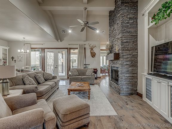 5th image of 9517 Towry Ct